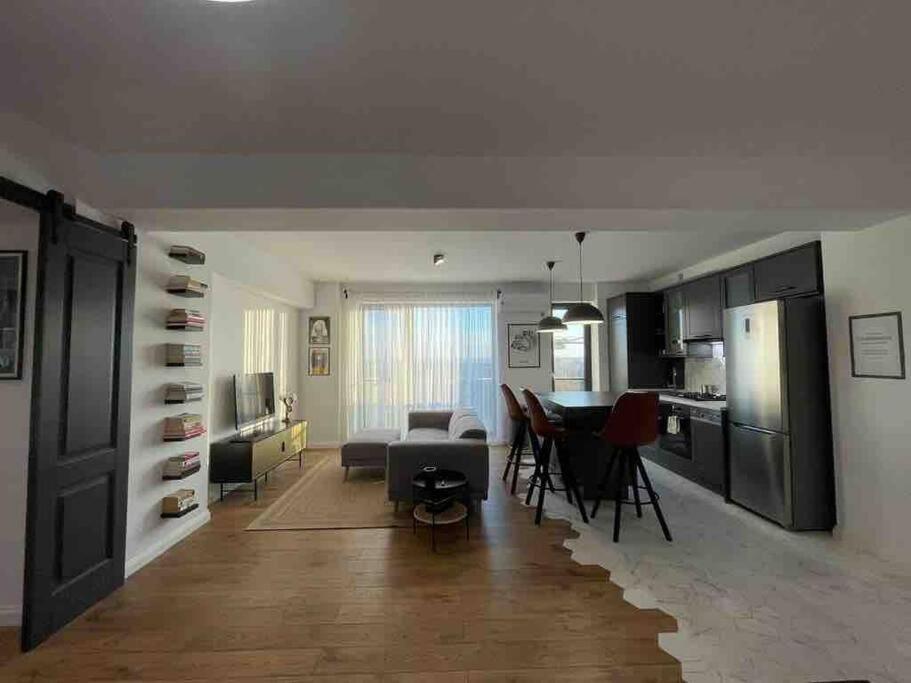 Modern 2-Bedroom Apartment In New Residence Craiova Luaran gambar